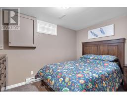 115 ACORN CRESCENT - 32