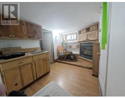 1169 OXFORD STREET E - 10