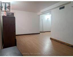 1169 OXFORD STREET E - 16