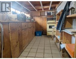 1169 OXFORD STREET E - 7