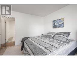 384 BRIARHILL AVENUE - 22
