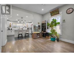 7 MYRTLE STREET - 16