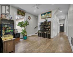7 MYRTLE STREET - 24