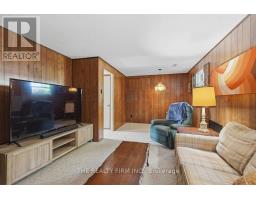 52 MAXWELL CRESCENT - 32