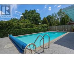 52 MAXWELL CRESCENT - 37