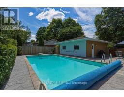 52 MAXWELL CRESCENT - 38