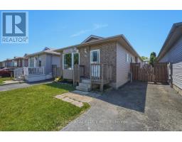 315 SIMPSON CRESCENT - 1