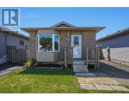 315 SIMPSON CRESCENT - 3