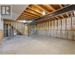 315 SIMPSON CRESCENT - 33