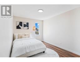 754 HEDGEROW PLACE - 32