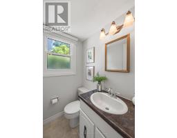 923 FARNHAM ROAD - 19