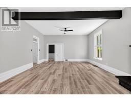 523 DUFFERIN AVENUE - 12