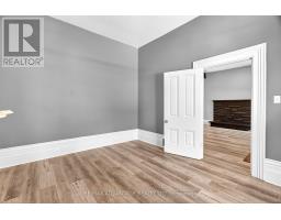 523 DUFFERIN AVENUE - 17