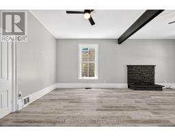 523 DUFFERIN AVENUE - 21