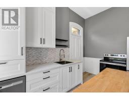 523 DUFFERIN AVENUE - 32