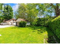 523 DUFFERIN AVENUE - 38
