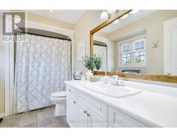 18 SIFTON DRIVE - 20