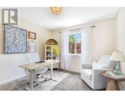 18 SIFTON DRIVE - 23