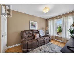 21 - 2100 DENVIEW AVENUE - 7