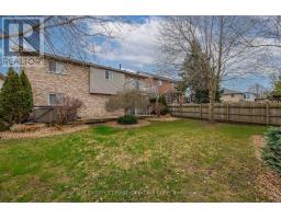 4 OAKWOOD COURT - 39