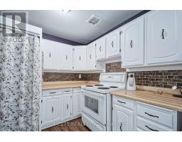 216 - 300 EVERGLADE CRESCENT - 13