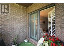 216 - 300 EVERGLADE CRESCENT - 24
