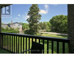 216 - 300 EVERGLADE CRESCENT - 25