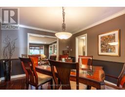 11 FARMINGTON CRESCENT - 7
