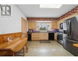 6 SOUTHWOOD CRESCENT - 12