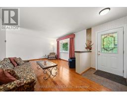 6 SOUTHWOOD CRESCENT - 4