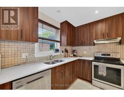 706 VICTORIA STREET - 14
