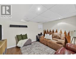 706 VICTORIA STREET - 25