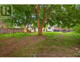706 VICTORIA STREET - 33