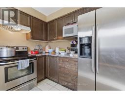 40 - 1095 JALNA BOULEVARD - 18