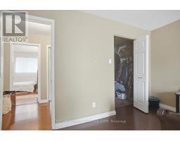 27 TUMBLEWEED CRESCENT - 24