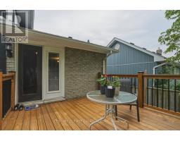 27 TUMBLEWEED CRESCENT - 37
