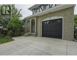 27 TUMBLEWEED CRESCENT - 4