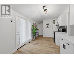 1068 MARGARET STREET - 15