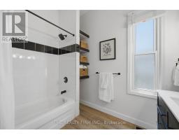 1068 MARGARET STREET - 22