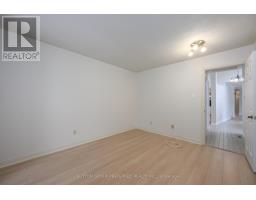 51 - 50 FIDDLERS GREEN ROAD - 27