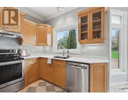 32 WINGREEN LANE - 11