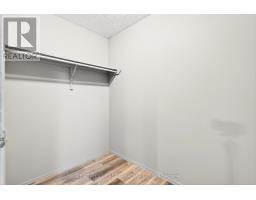 62 - 1096 JALNA BOULEVARD - 16
