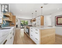 2 HAMPTON CRESCENT - 13
