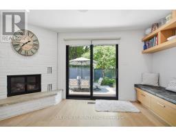 2 HAMPTON CRESCENT - 16