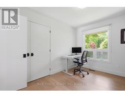 2 HAMPTON CRESCENT - 26