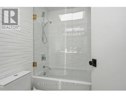 2 HAMPTON CRESCENT - 30