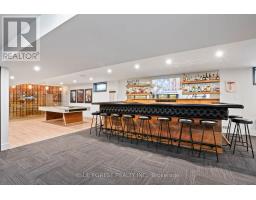 2 HAMPTON CRESCENT - 33