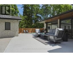 2 HAMPTON CRESCENT - 47