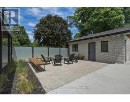 2 HAMPTON CRESCENT - 48