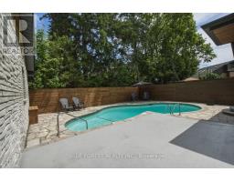 2 HAMPTON CRESCENT - 49